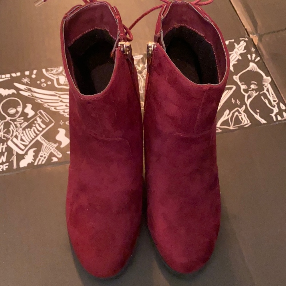 Esmeralda Red Suede Eva & Zoe heeded boots